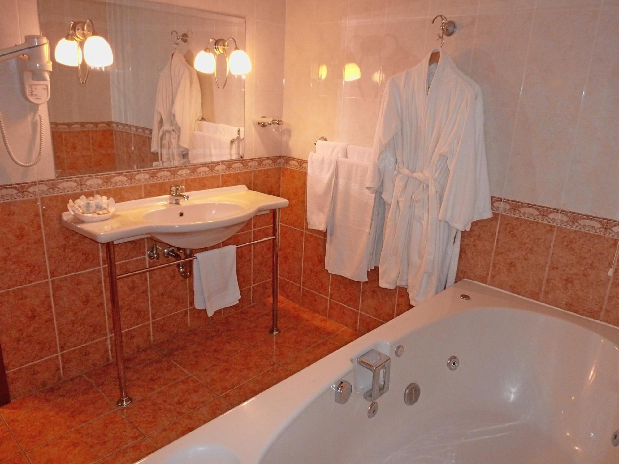 Ambassador Hotel Thessaloniki Plagiarion ภายนอก รูปภาพ